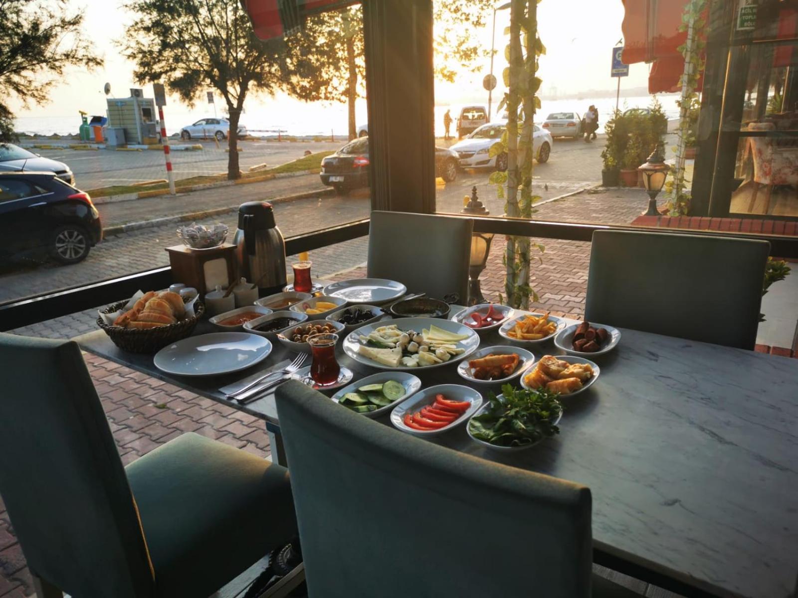 Asim Ve Nurhan Kocabiyik Oegretmenevi Istambul Exterior foto